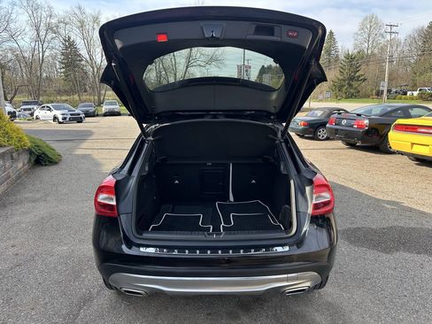 Used 2017 Mercedes-Benz GLA 250 4MATIC image 6