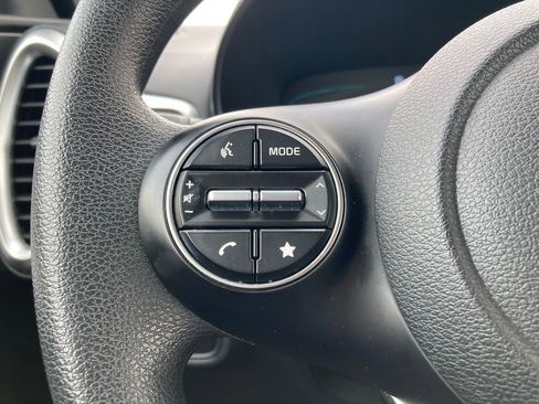 Used 2025 Kia Soul LX w/ LX Technology Package image 13