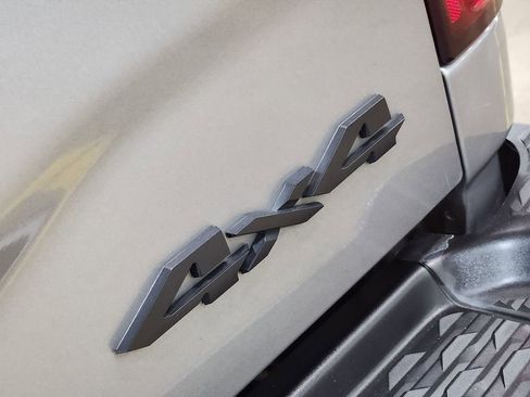 Used 2024 RAM 2500 Laramie w/ Night Edition image 26