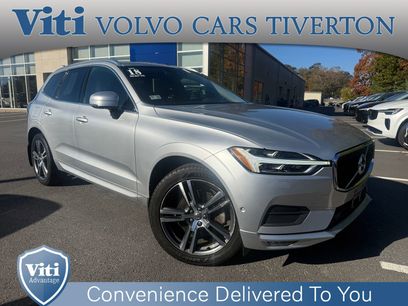 Used 2018 Volvo XC60 T6 Momentum w/ Advanced Package