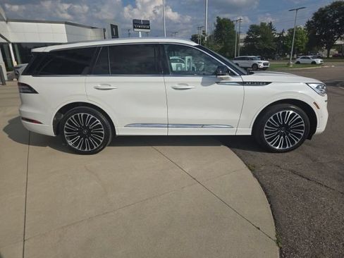 Certified 2024 Lincoln Aviator Black Label w/ Dynamic Handling Package AWD/4WD image 2