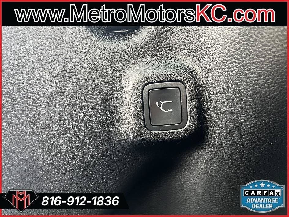 Used 2019 Jeep Compass Latitude FWD image 40