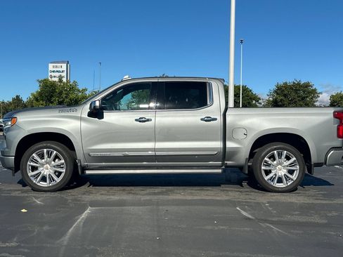 Used 2025 Chevrolet Silverado 1500 High Country AWD/4WD image 7