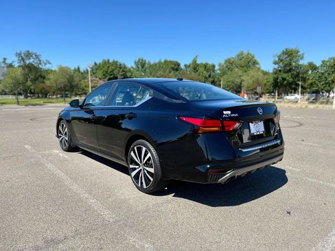 Used 2019 Nissan Altima 2.5 SR AWD/4WD image 7