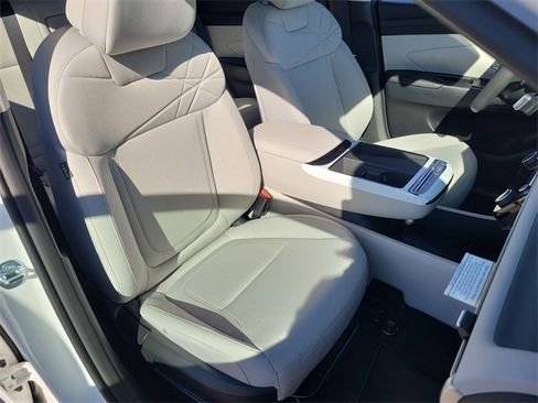 New 2026 Hyundai Tucson Blue SE image 18