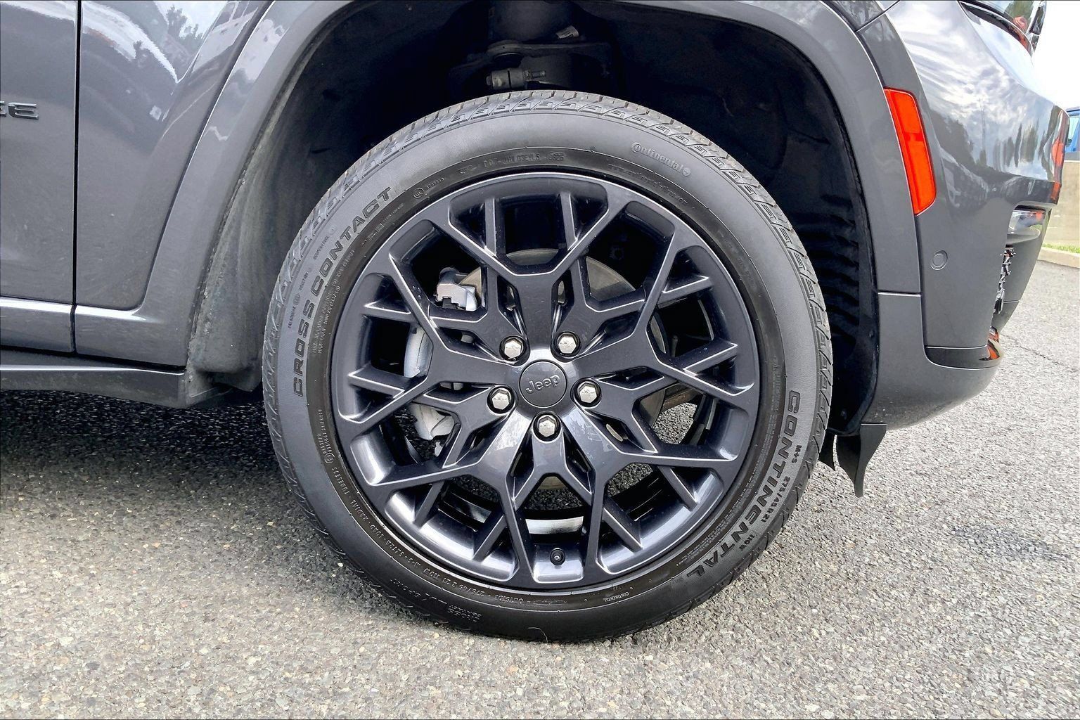 Certified 2025 Jeep Grand Cherokee L Summit AWD/4WD image 10