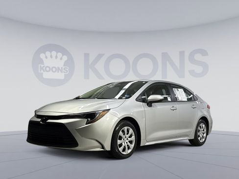 Used 2024 Toyota Corolla LE image 1