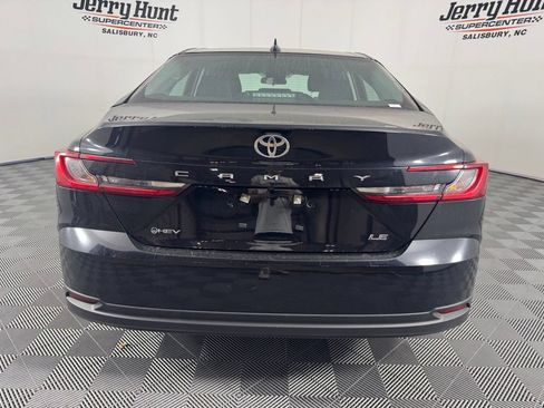Used 2025 Toyota Camry LE FWD image 8