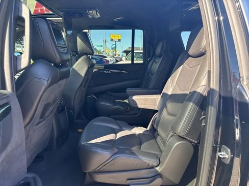 Used 2019 Cadillac Escalade ESV Platinum image 21