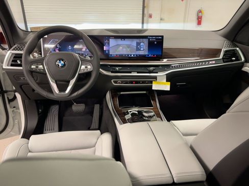 New 2026 BMW X5 sDrive40i w/ Parking Assistance Package image 27