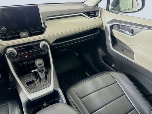 Used 2024 Toyota RAV4 XLE w/ Convenience Package image 18