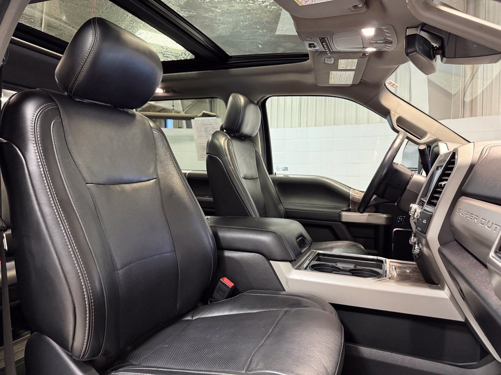 Used 2019 Ford F350 Lariat w/ Lariat Ultimate Package AWD/4WD image 21