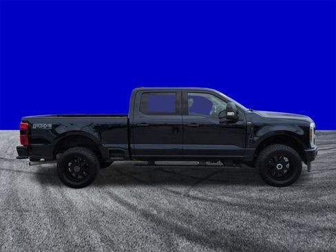 Used 2024 Ford F250 Lariat w/ Black Appearance Package AWD/4WD image 3