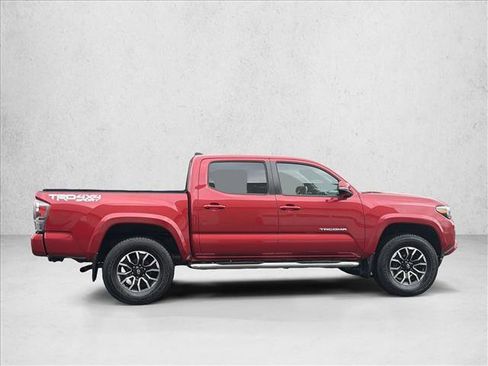 Certified 2022 Toyota Tacoma TRD Sport image 4