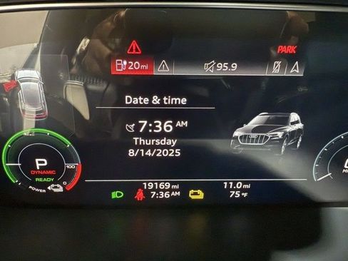 Used 2019 Audi e-tron Premium Plus image 15