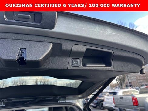 Certified 2023 GMC Acadia SLT image 16