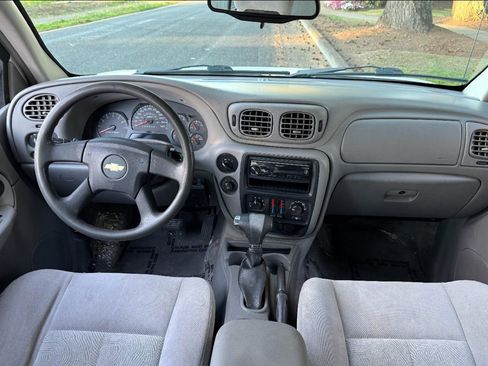 Used 2006 Chevrolet TrailBlazer LS w/ LS Preferred Equipment Group image 16