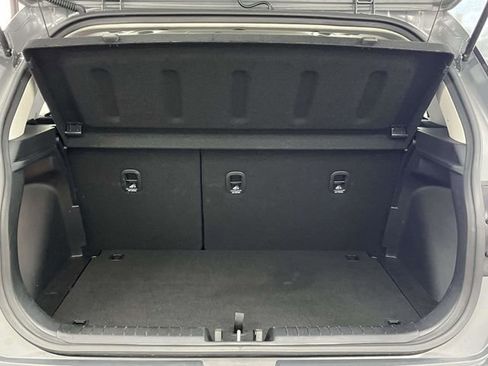 Used 2025 Hyundai Venue SEL FWD image 23