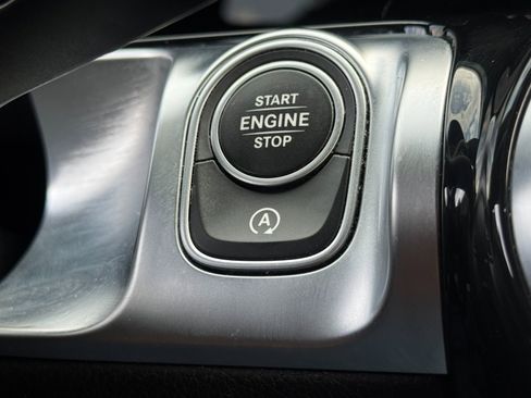 Used 2021 Mercedes-Benz GLB 250 4MATIC w/ Premium Package image 23