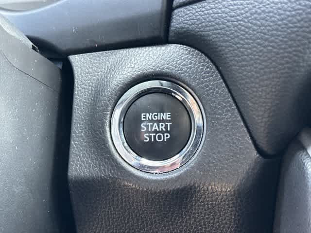 Used 2025 Toyota RAV4 XLE FWD image 10