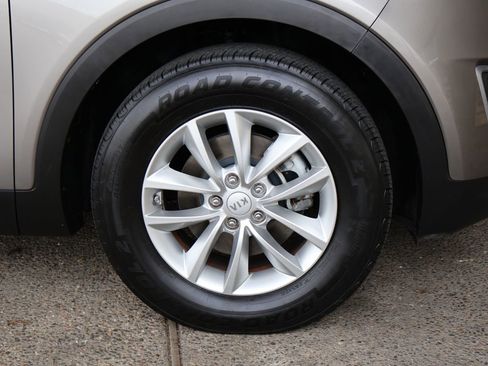 Used 2016 Kia Sorento LX w/ LX Convenience Package image 37