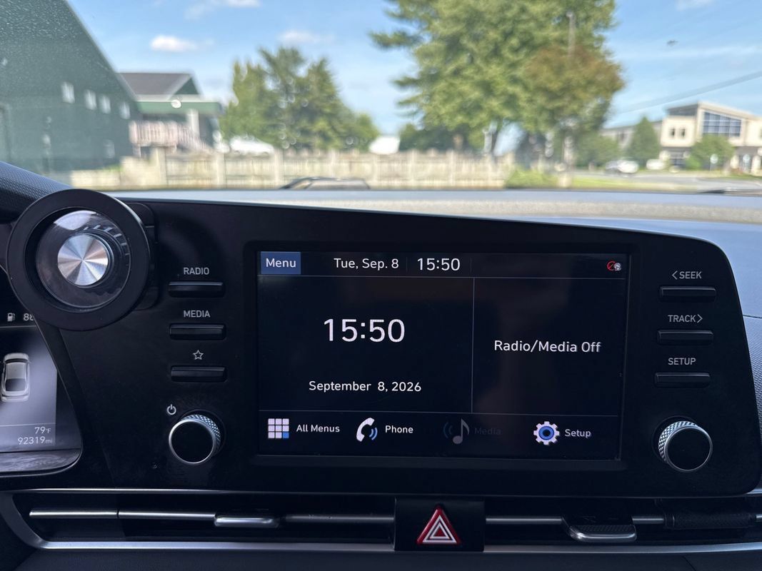 Used 2022 Hyundai Elantra SEL FWD image 21