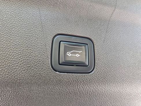 Used 2022 GMC Yukon SLT w/ SLT Luxury Package AWD/4WD image 21
