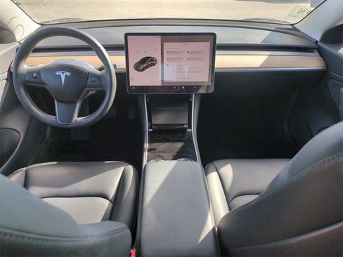 Used 2018 Tesla Model 3 Long Range image 14