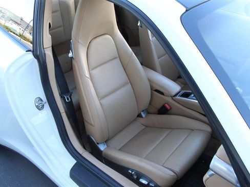 Used 2017 Porsche 911 Carrera image 17