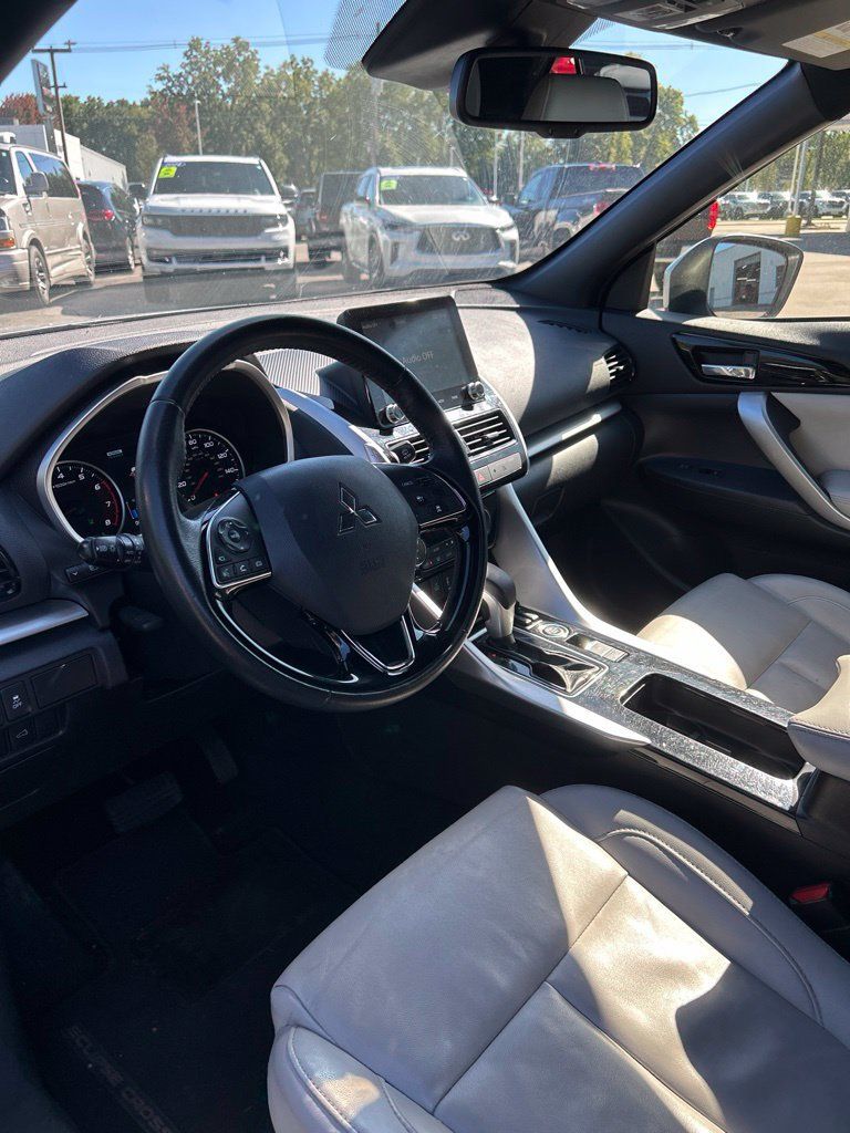 Used 2024 Mitsubishi Eclipse Cross AWD image 4