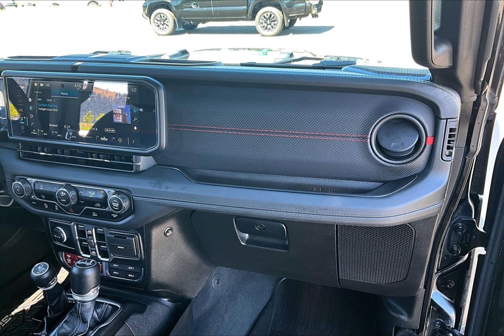 Used 2024 Jeep Wrangler Unlimited Rubicon AWD/4WD image 17
