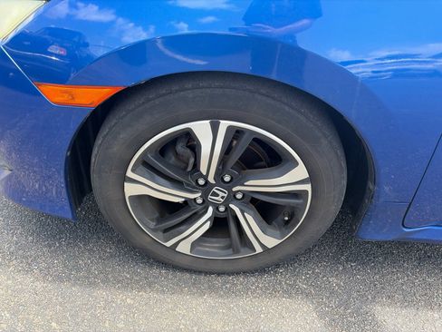 Used 2016 Honda Civic Touring image 12
