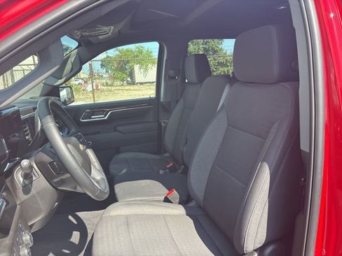 Used 2025 Chevrolet Silverado 1500 LT image 24