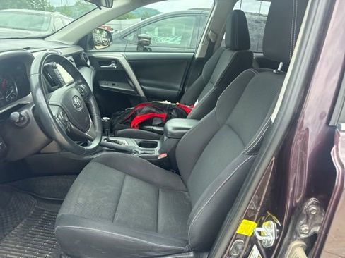 Used 2017 Toyota RAV4 XLE w/ Premium Special Value Package AWD/4WD image 32