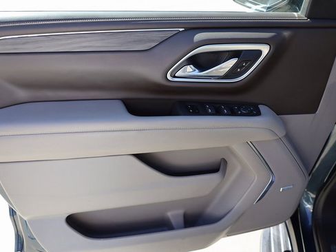 Used 2021 GMC Yukon XL SLT w/ SLT Luxury Plus Package image 10