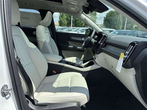 New 2026 Volvo XC40 B4 Plus w/ Protection Package Premier image 11