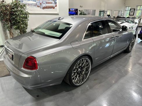 Used 2010 Rolls-Royce Ghost RWD image 2
