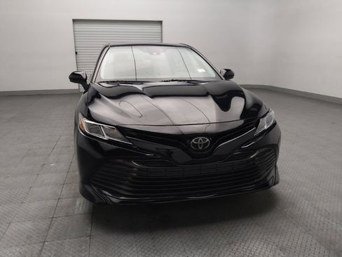 Used 2019 Toyota Camry LE FWD image 14