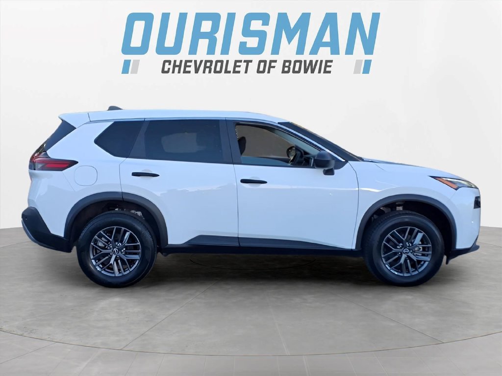 Used 2023 Nissan Rogue S FWD image 2