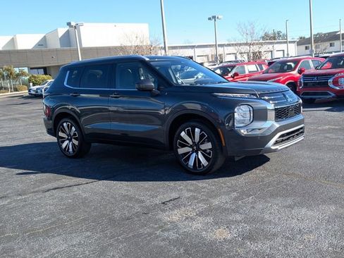New 2026 Mitsubishi Outlander SEL image 4