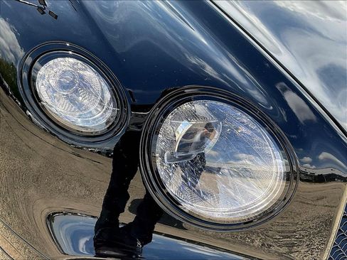 Used 2021 Bentley Continental GT Mulliner AWD/4WD image 29