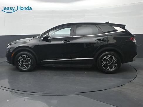 Used 2025 Kia Sportage LX AWD/4WD image 4