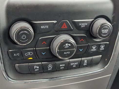 Used 2018 Jeep Grand Cherokee Laredo image 20