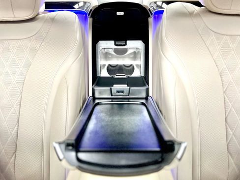Used 2019 Mercedes-Benz Maybach S 650 image 33