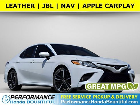 Used 2020 Toyota Camry XSE image 1
