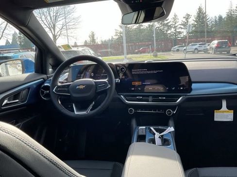 New 2026 Chevrolet Equinox EV LT image 9