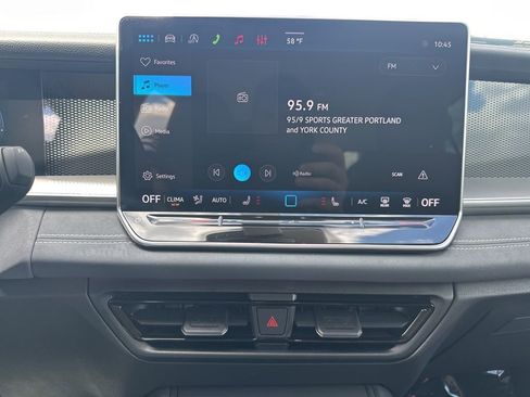 New 2026 Volkswagen Tiguan SE AWD/4WD image 16