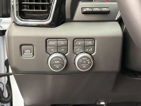 Used 2026 GMC Sierra 1500 Denali Ultimate AWD/4WD image 31