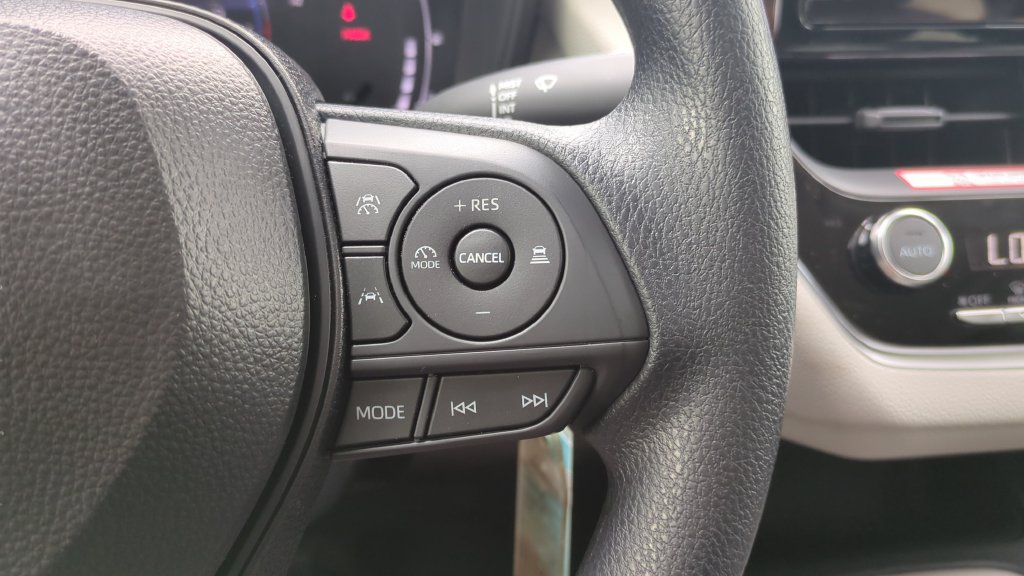 Used 2026 Toyota Corolla LE FWD image 19