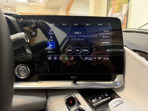 Used 2021 Chevrolet Corvette Stingray Premium Conv w/ Z51 Performance Package image 16